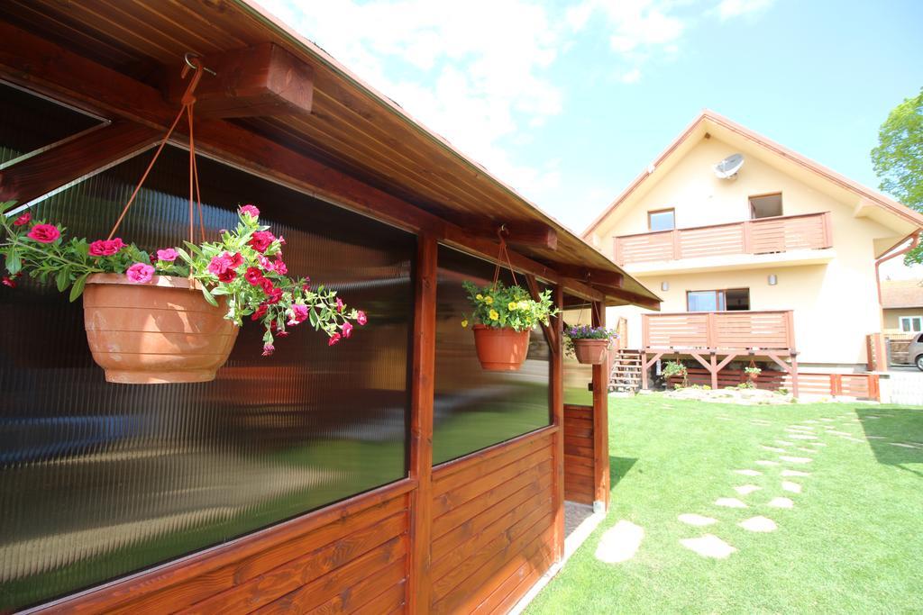 Villa Lienka Bešeňová Eksteriør billede